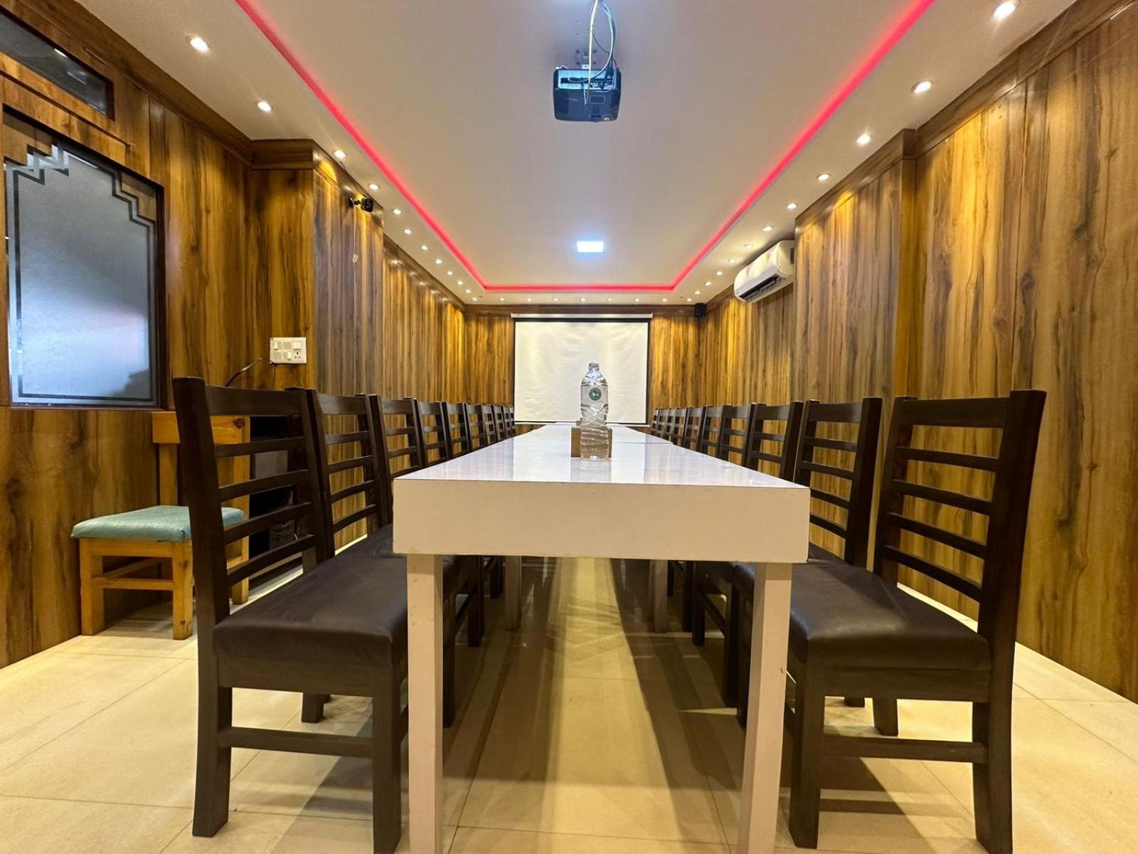 Hotel Edingo Inn Itahari Zewnętrze zdjęcie