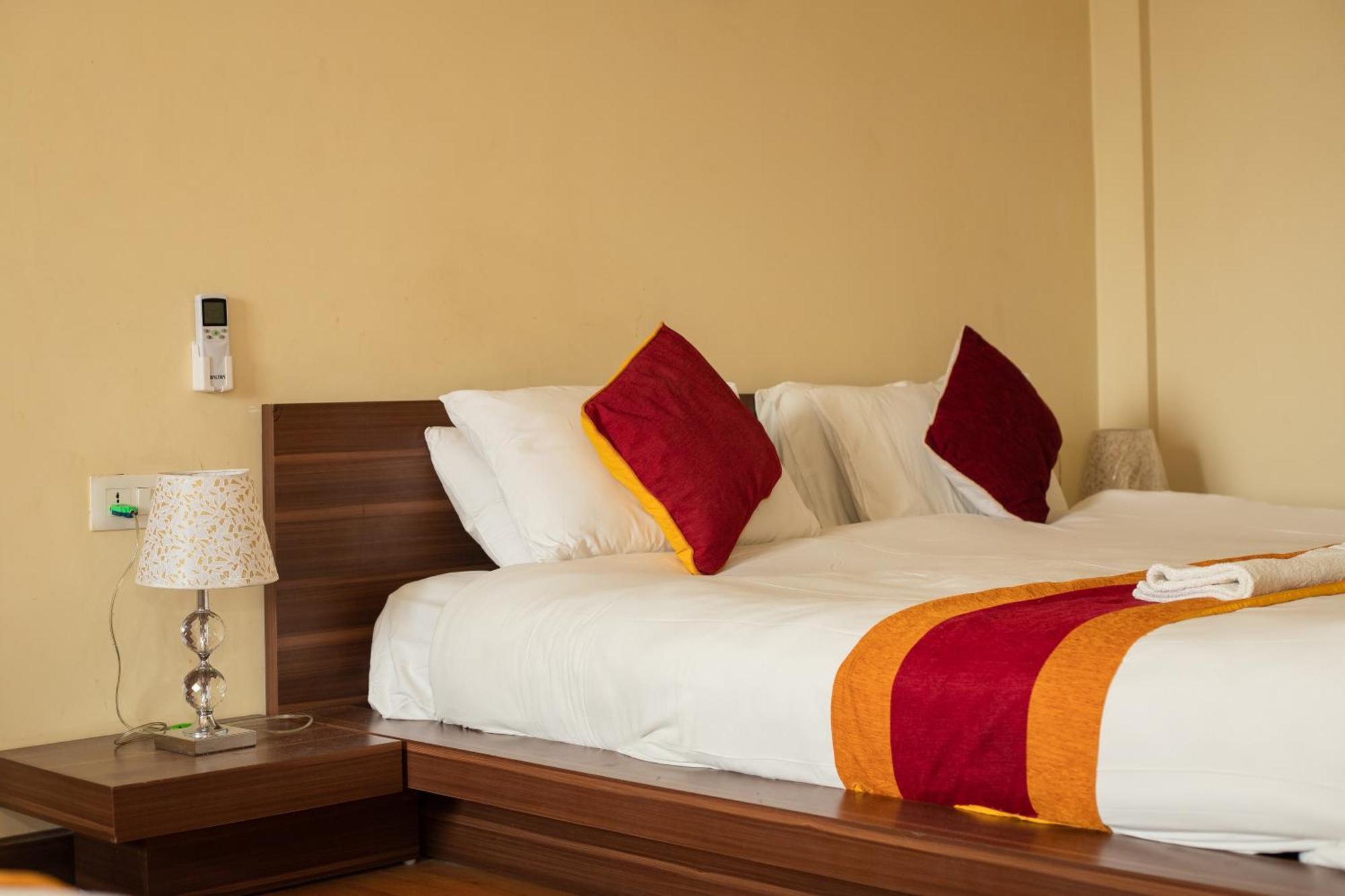 Hotel Edingo Inn Itahari Zewnętrze zdjęcie